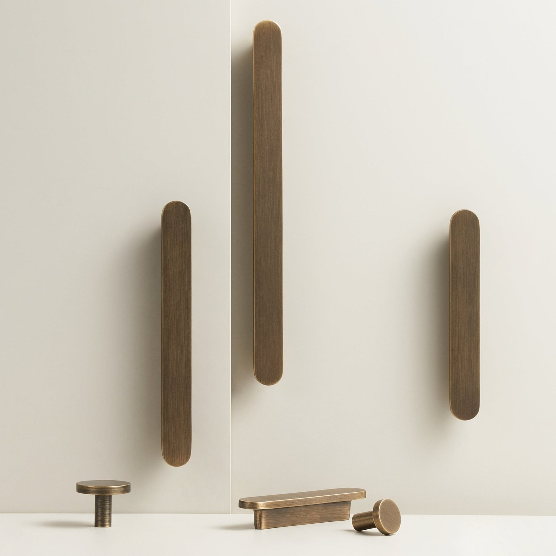 COMMET Solid Brass Handle - meraki.