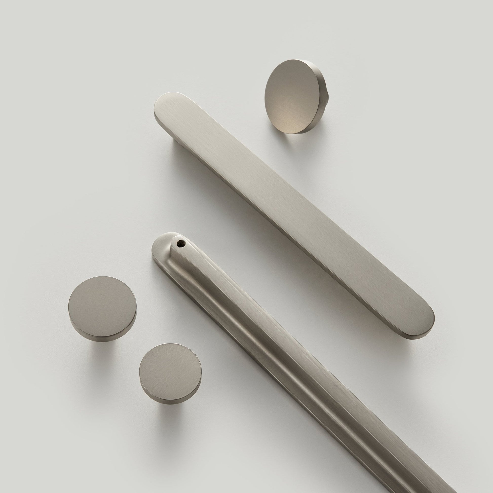 COMMET Solid Brass Handle - meraki.