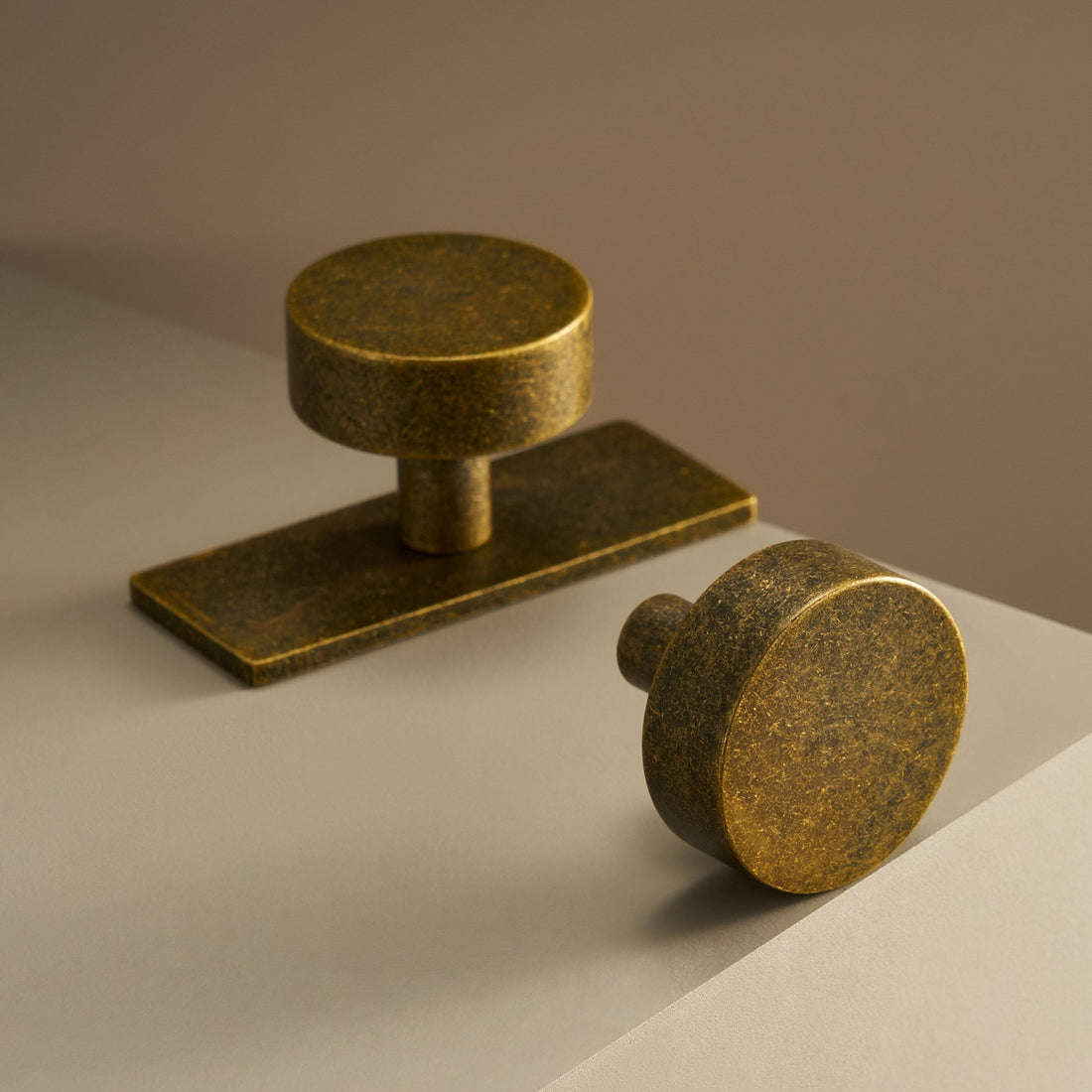 CYRA Solid Brass Knobs - meraki.