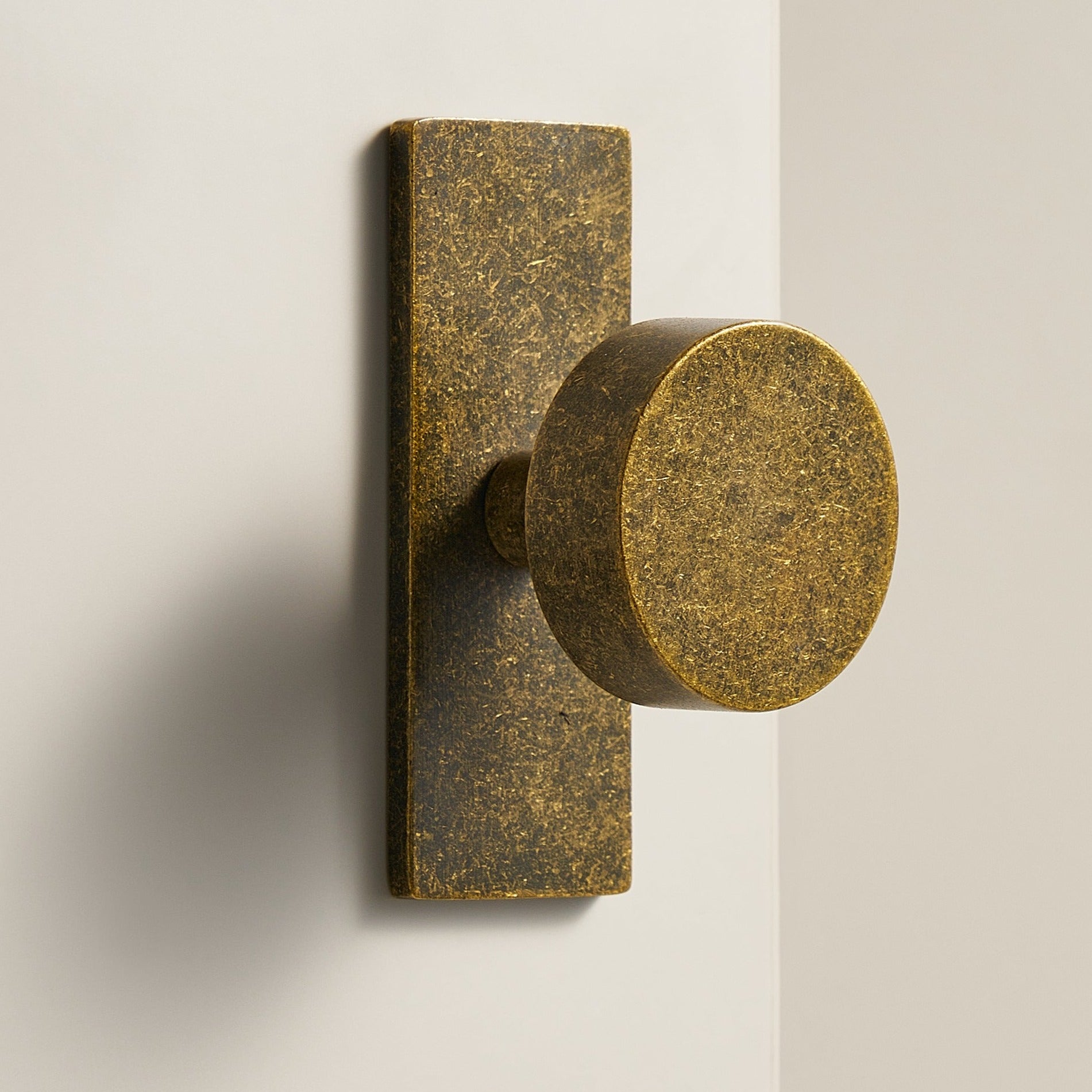 CYRA Solid Brass Knobs - meraki.