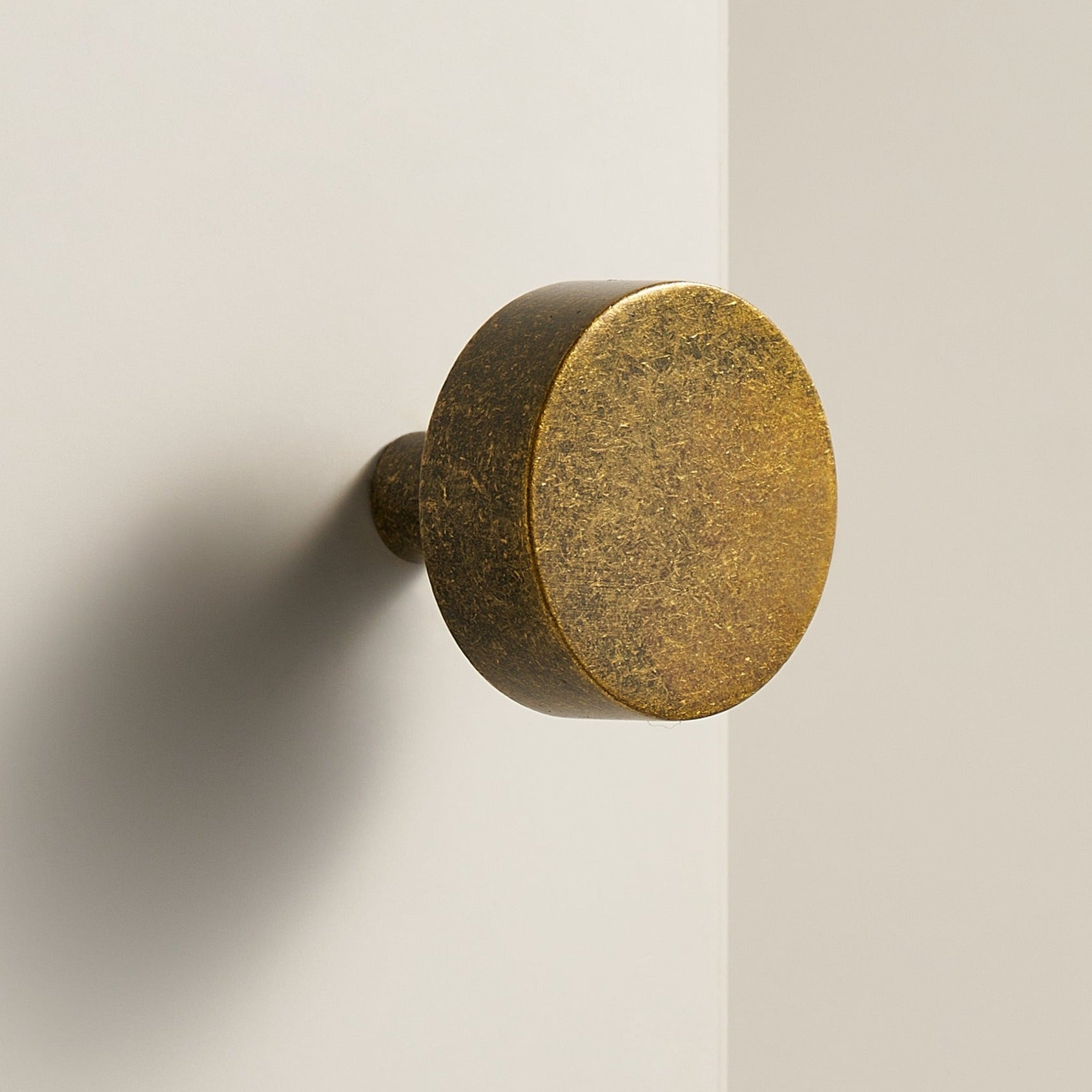 CYRA Solid Brass Knobs - meraki.