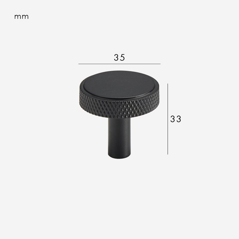 MANHATTAN Knurled Brass Knobs - meraki.