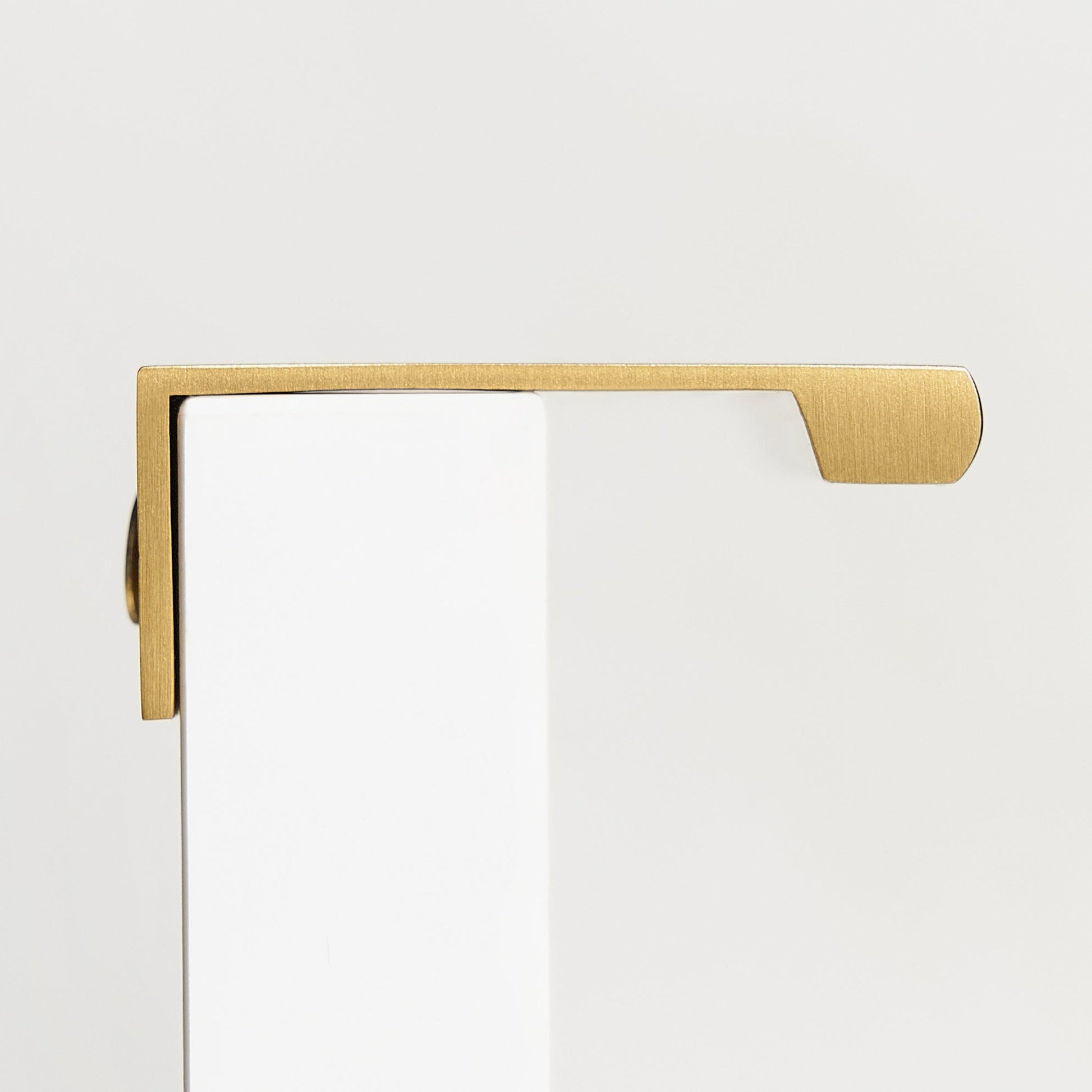 VYRA Solid Brass Lip Pulls - meraki.