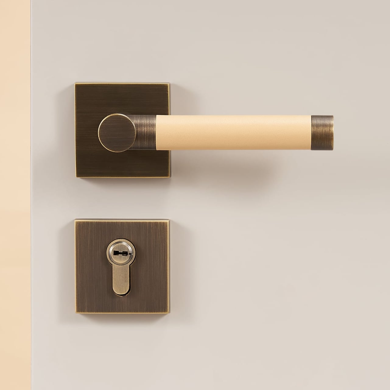 BEETHAM Solid Brass & Leather Lever Door Handles - Square Rose - meraki.