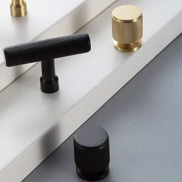 KAARI Solid Brass Knobs - meraki.