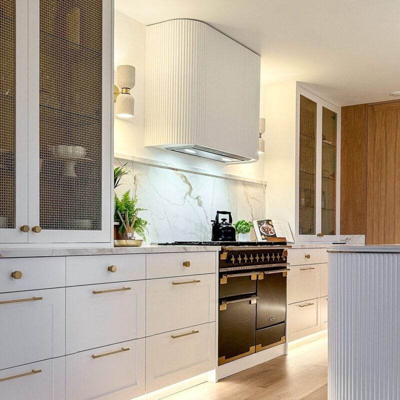 How to Choose and Fit Cabinet Hardware - meraki.