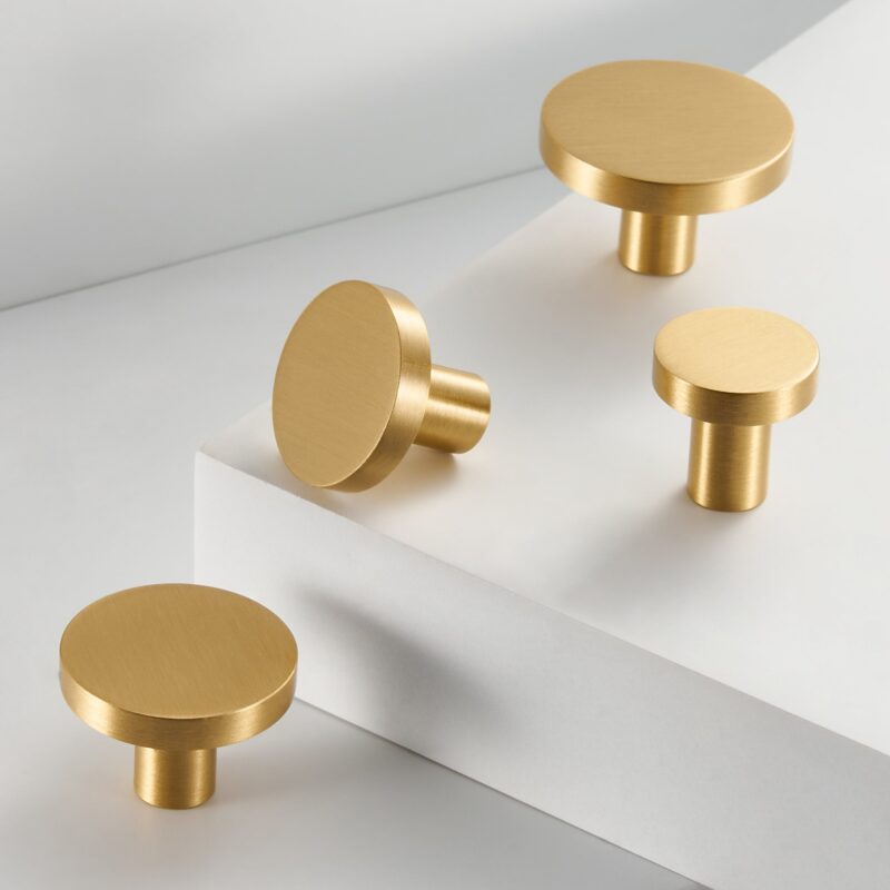 Pomelli in ottone massiccio COMMET