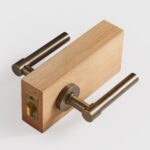 ARIS Manilla de latón macizo