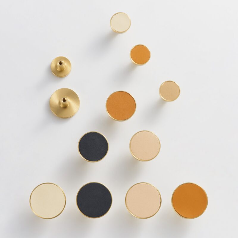 FERN Massief messing en lederen knop