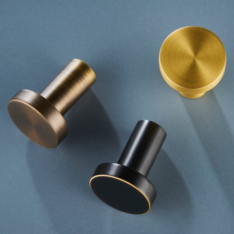 BRAZE Circular Brass Knobs