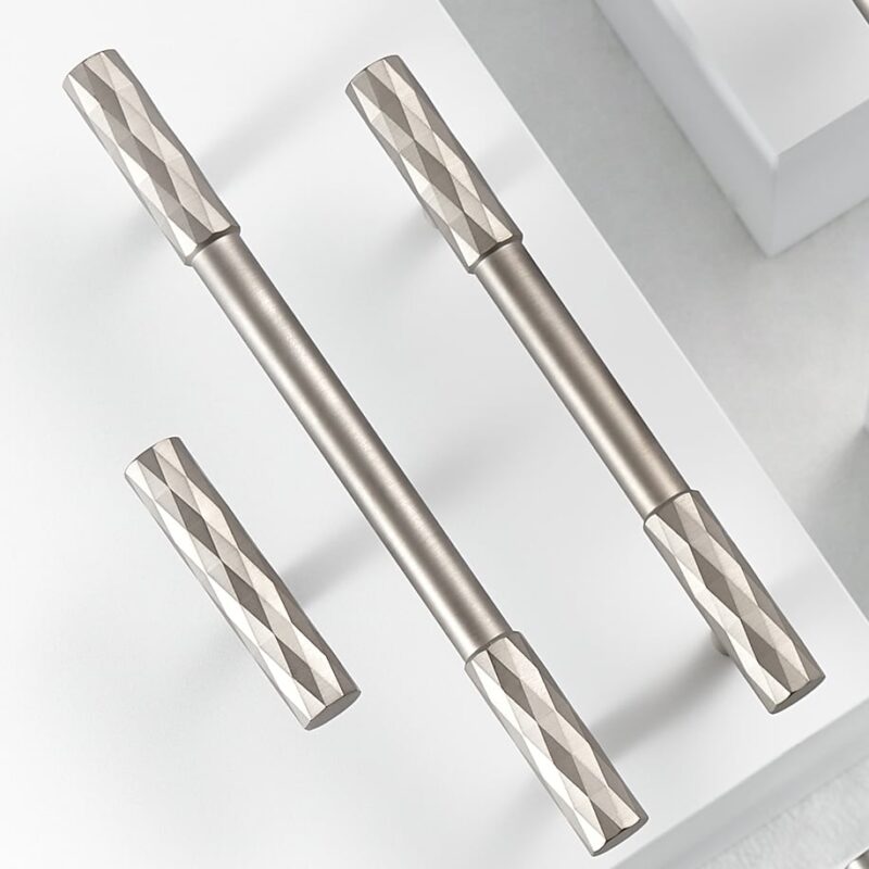 ADAMAS Griffe aus massivem Messing