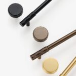 Pomos de latón macizo ADAMAS