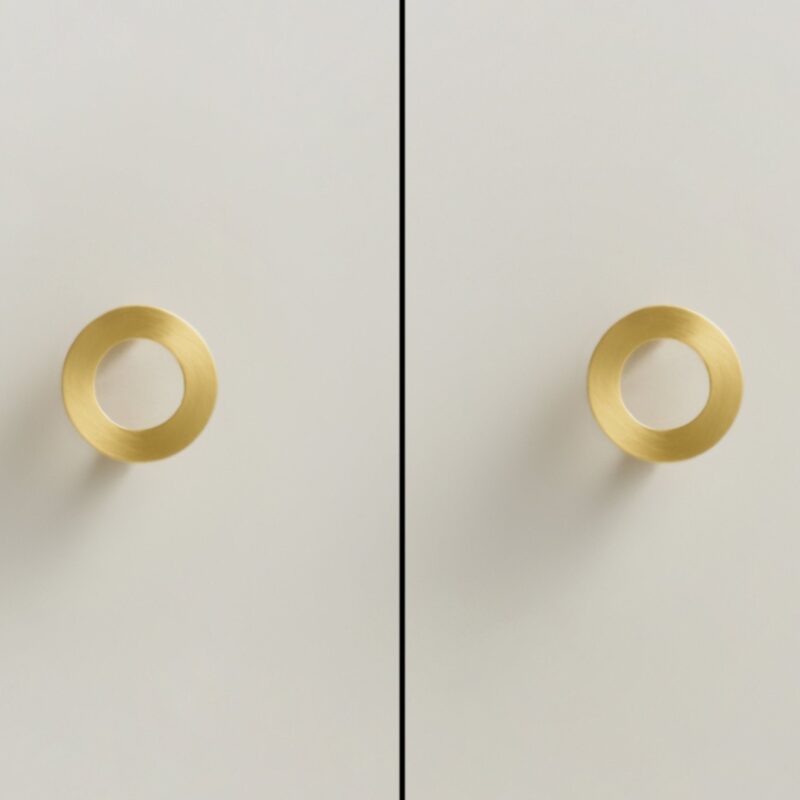 Tirador ALBA de latón macizo y acrílico