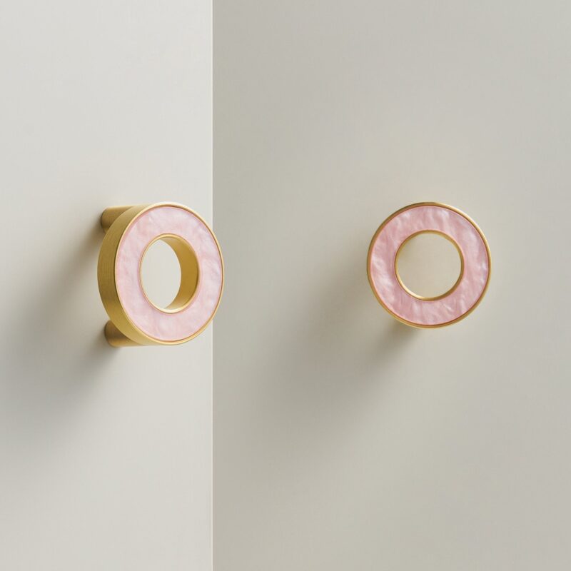 Tirador ALBA de latón macizo y acrílico