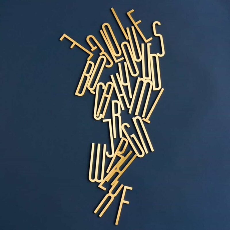 AMYTHUS Lettere in ottone massiccio satinato