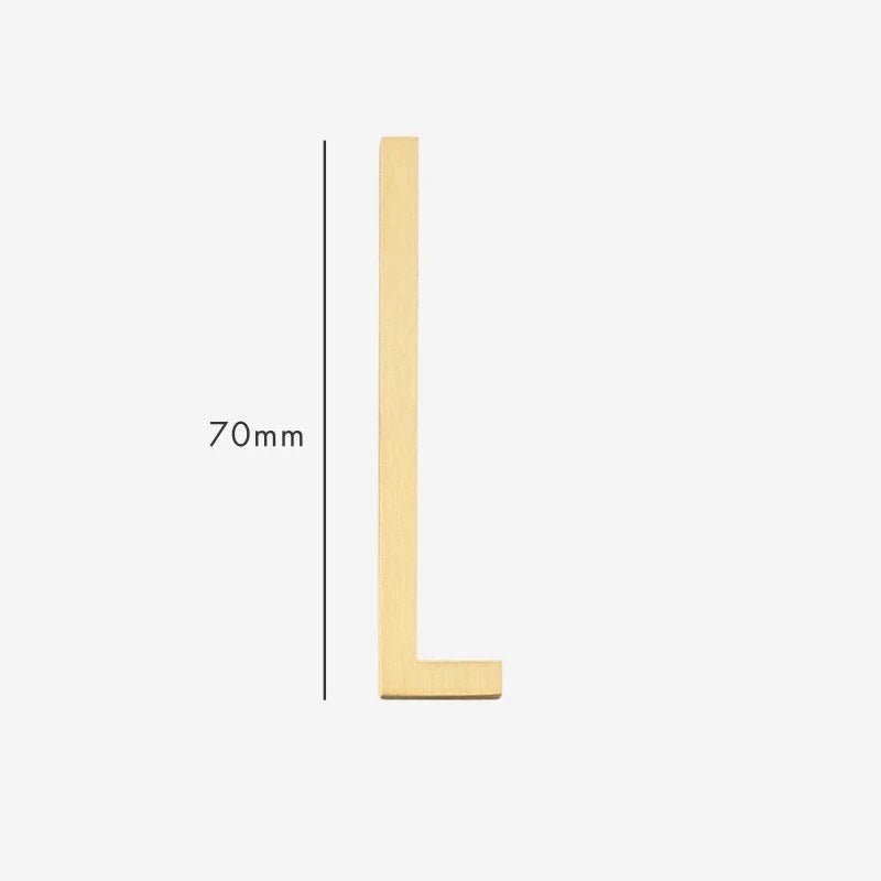 AMYTHUS Lettere in ottone massiccio satinato