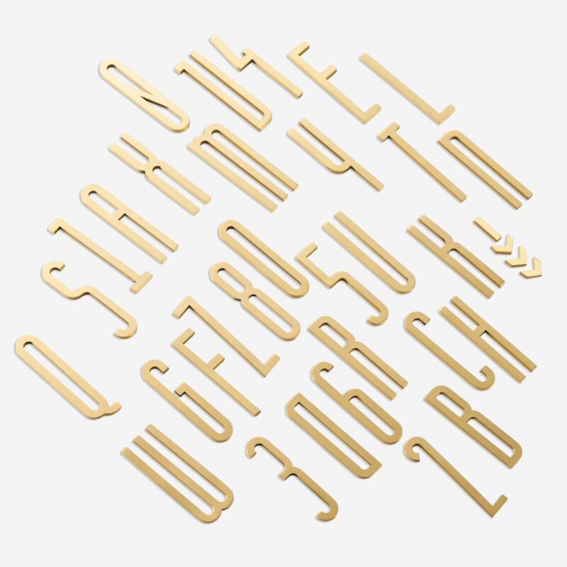 AMYTHUS Lettere in ottone massiccio satinato