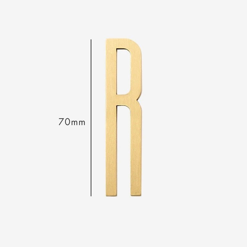 AMYTHUS Lettere in ottone massiccio satinato