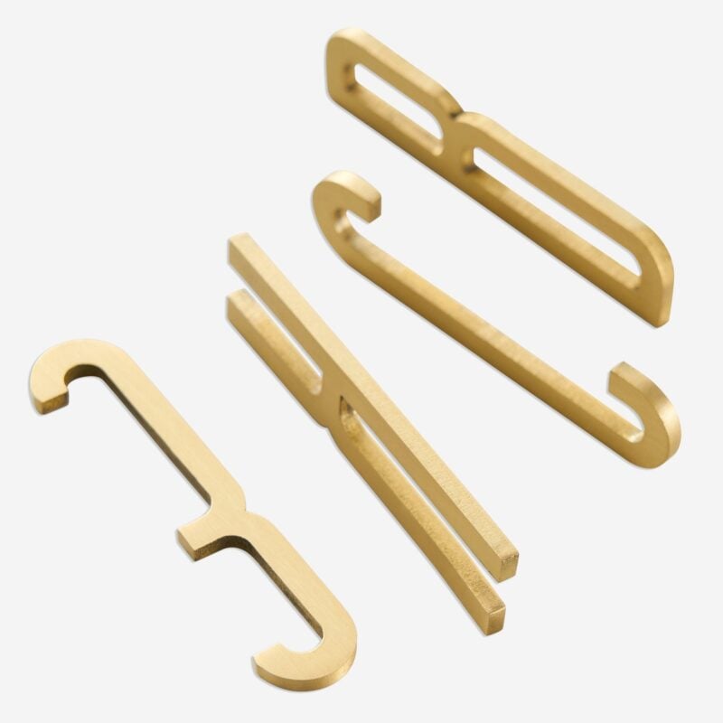 AMYTHUS Lettere in ottone massiccio satinato