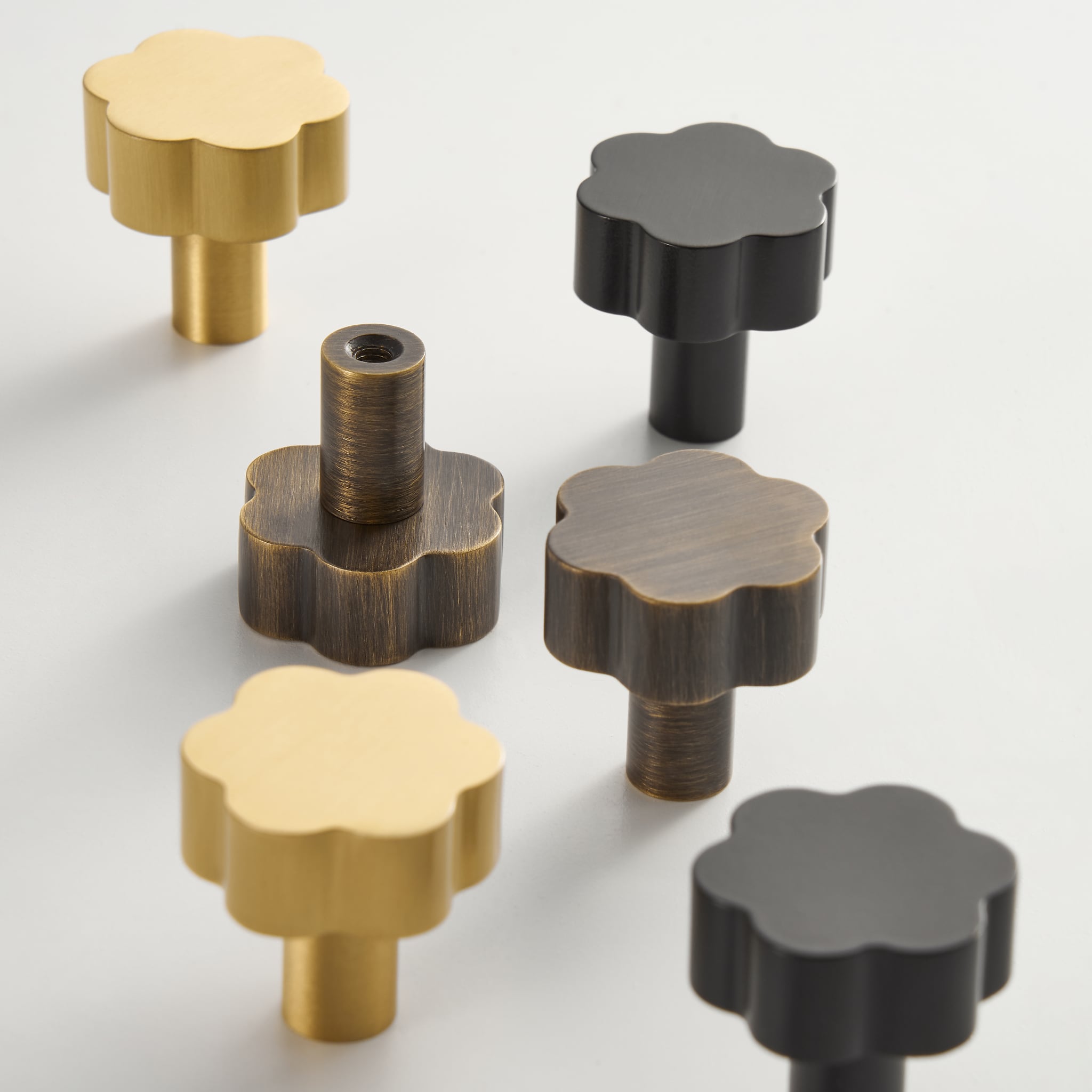 ARA Pomo de latón macizo