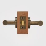 ARIS Manilla de latón macizo