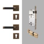 BEETHAM Messing & Lederen deurkrukken - carré-rozet