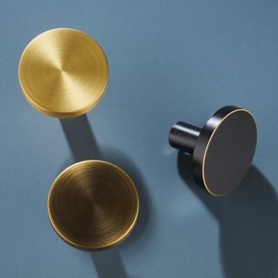 BRAZE Circular Brass Knobs - meraki.