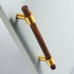 CIRCA Nussbaum & Massivmessing Griffe