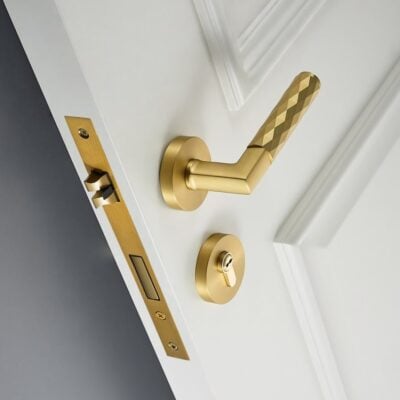 DESCOPE Door Handles & Lock Set - meraki.