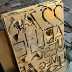 EZRA Zahlen aus satiniertem Messing