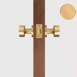 Maniglia per porta FERN in ottone massiccio e pelle – Ottone satinato