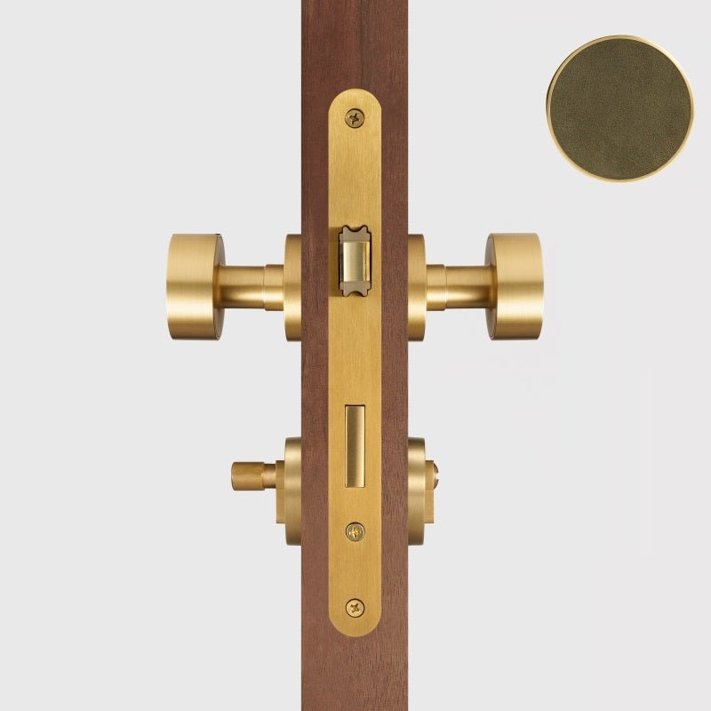 Maniglia per porta FERN in ottone massiccio e pelle – Ottone satinato