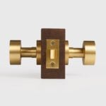 Maniglia per porta FERN in ottone massiccio e pelle – Ottone satinato