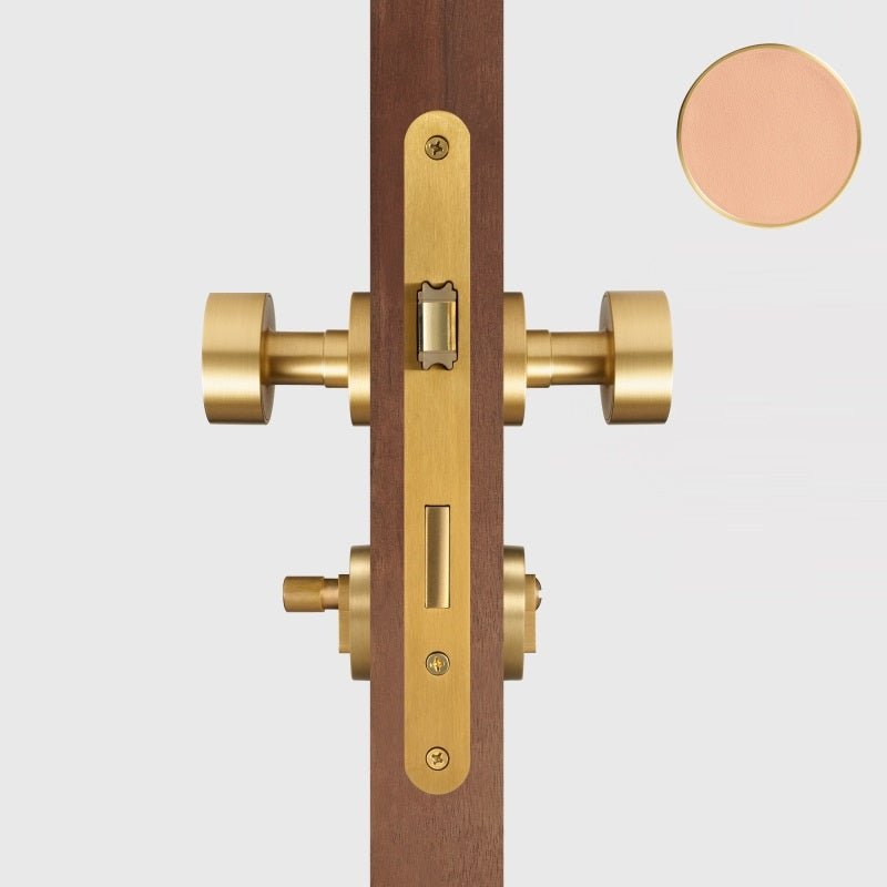 Maniglia per porta FERN in ottone massiccio e pelle – Ottone satinato