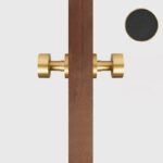 Maniglia per porta FERN in ottone massiccio e pelle – Ottone satinato