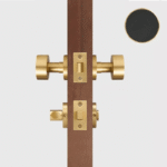 Maniglia per porta FERN in ottone massiccio e pelle – Ottone satinato