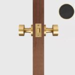 Maniglia per porta FERN in ottone massiccio e pelle – Ottone satinato