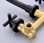 Miscelatore per lavabo da parete FORMA