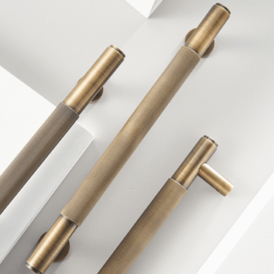 GOTHAM Pull Door Handle - meraki.