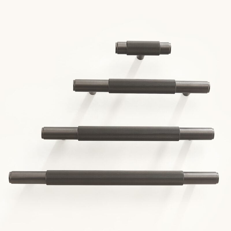 GOTHAM Tiradores de latón macizo