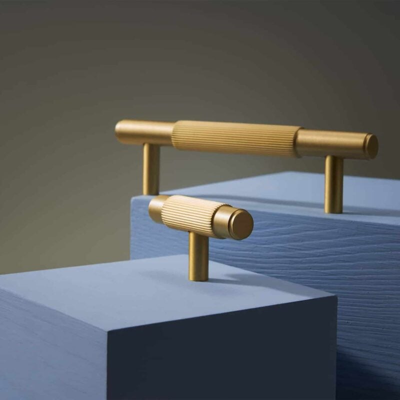 Barre a T in ottone massiccio GOTHAM