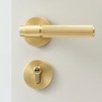 Juego de manillería y cerradura LEVVA