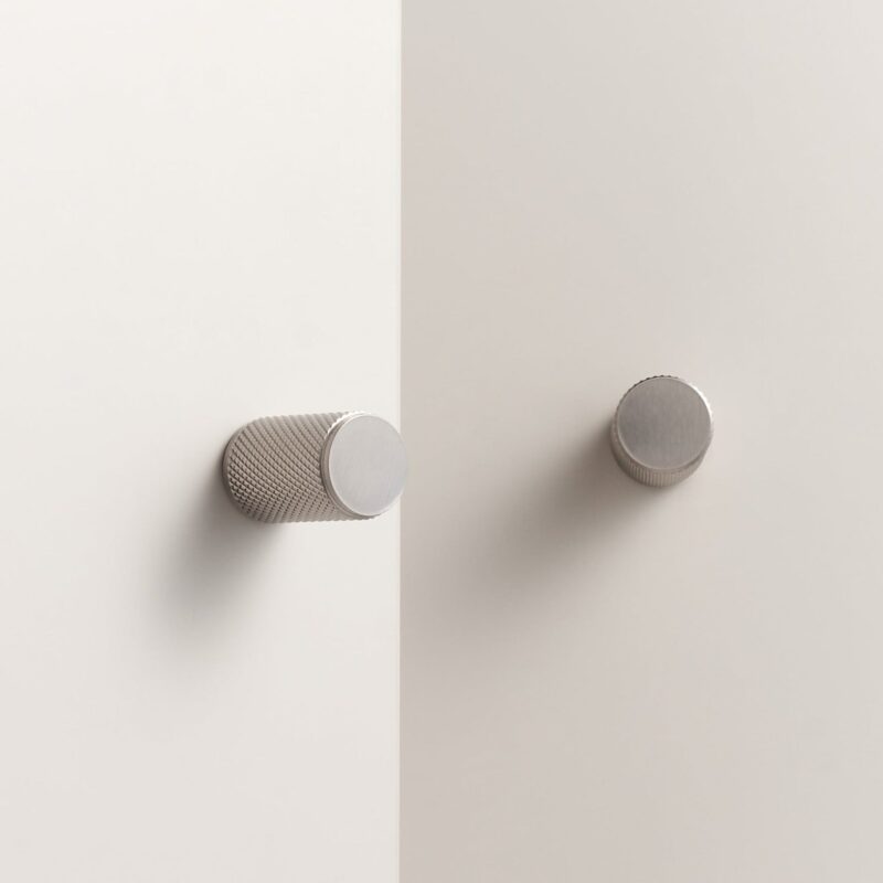 Pomo moleteado de latón HART