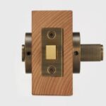 Maniglia per porta in ottone massiccio HART