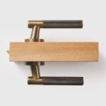 Maniglia per porta in ottone massiccio HART