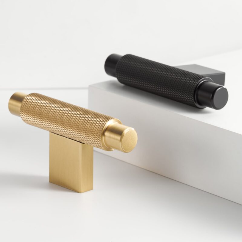 JAROD Massief messing gekartelde T-bar