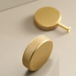 Bouton en laiton massif KERMA - Disque