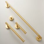 KRAM Geribbelde massief messing handdoekhouder