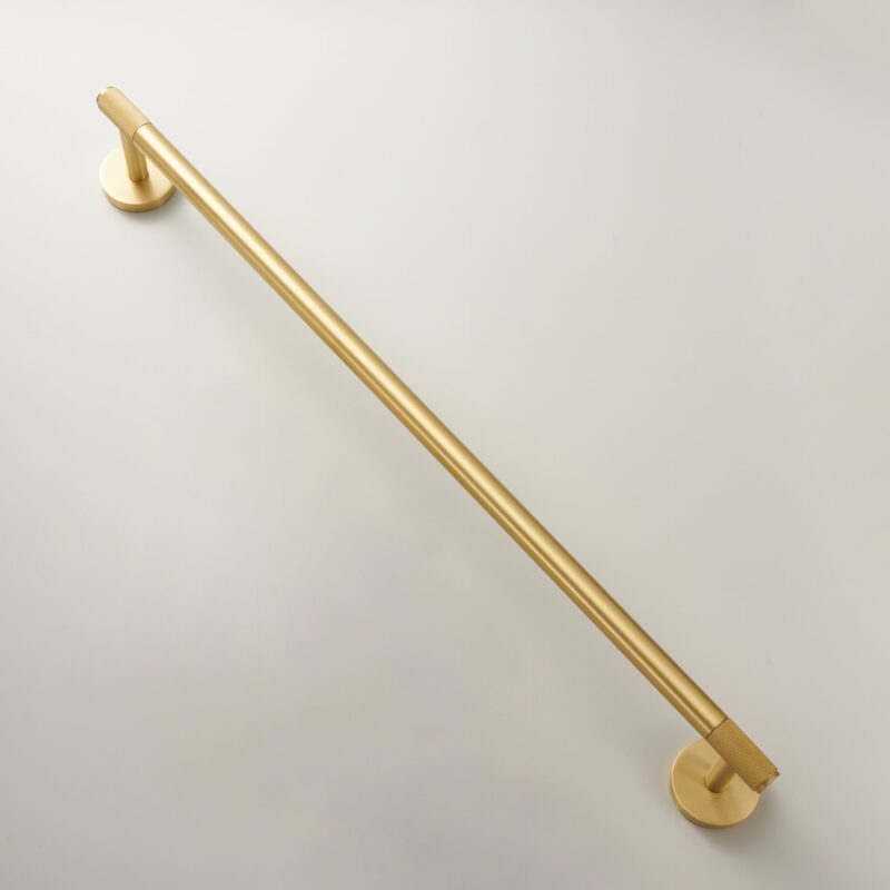 KRAM Geribbelde massief messing handdoekhouder