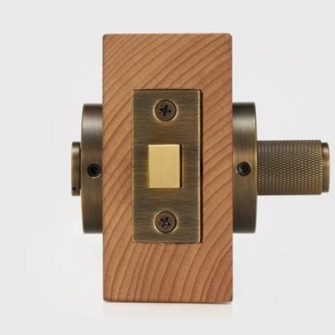 Manillas de latón macizo LITA